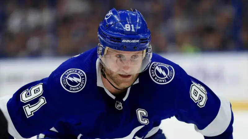 How Does Stamkos’s Salary Affect the Tampa Bay Lightning’s Salary Cap?