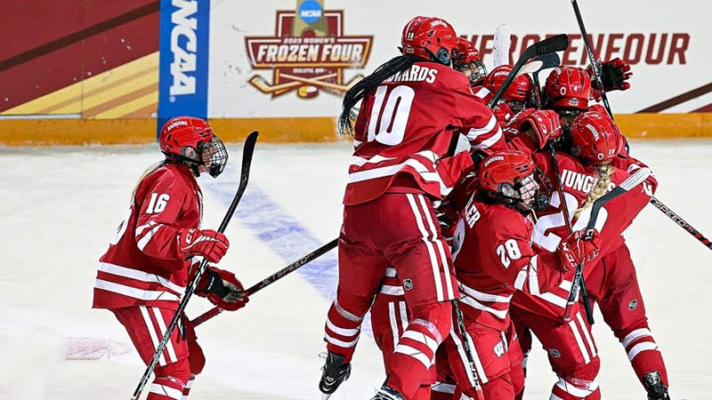 Top 10 Best Women's College Hockey Teams