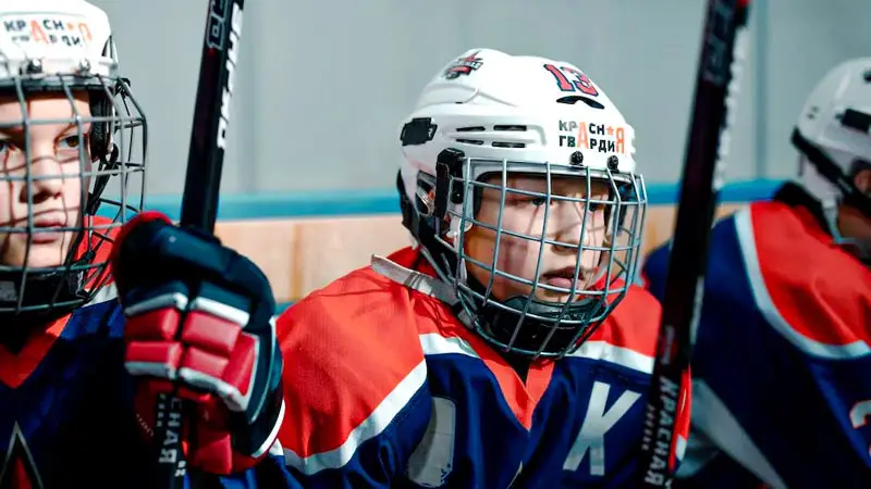 Importance of Cages for Women Hockey Players