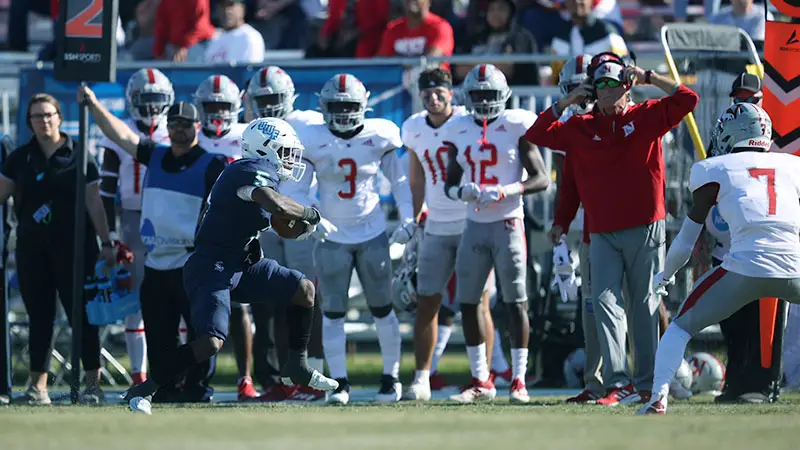 Football Swing Pass