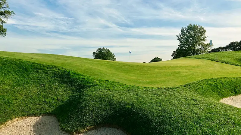 golf courses in North Dakota