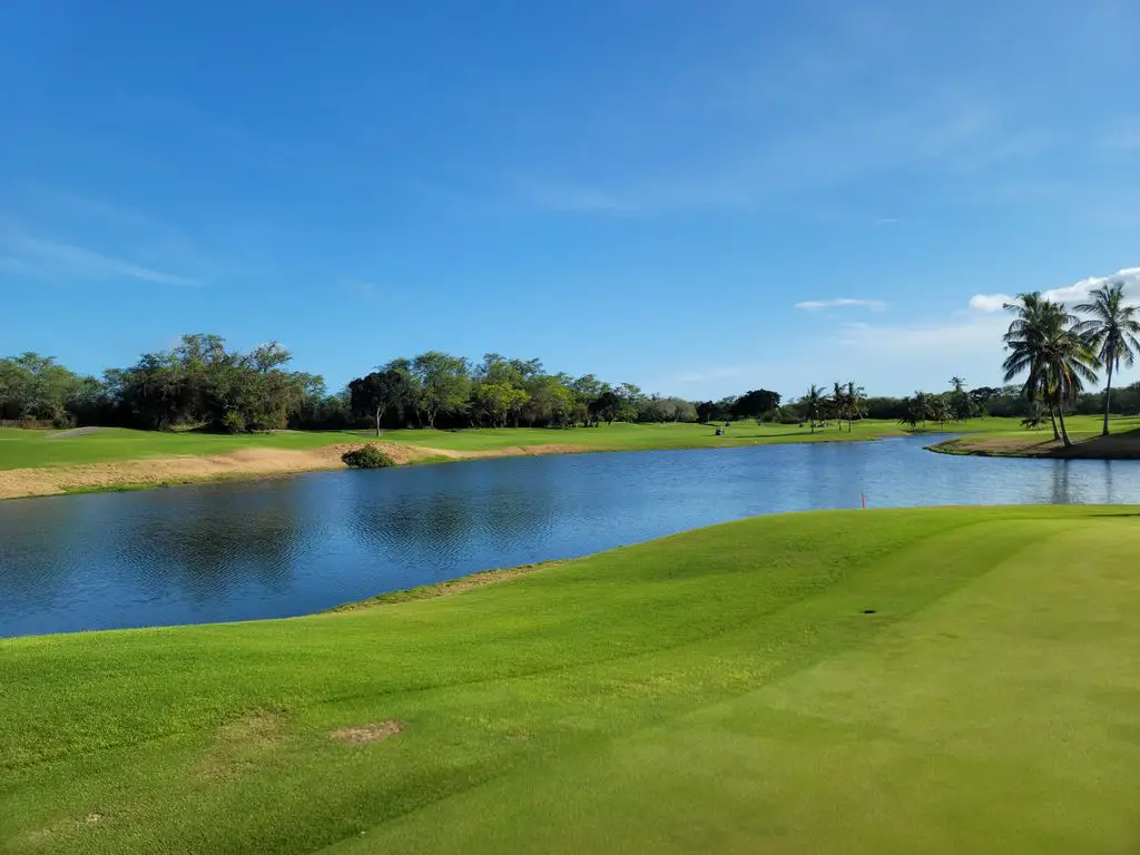 360-Ewa-Beach-Country-Club-1