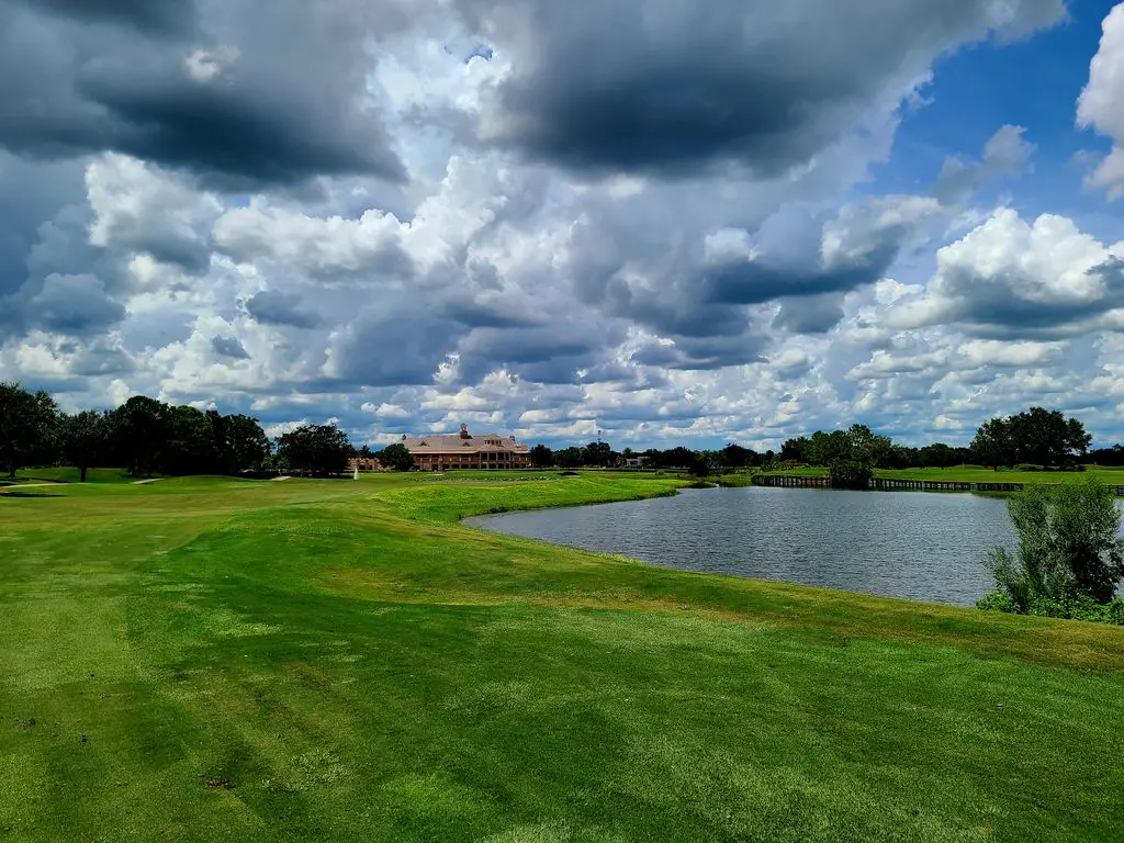 Eagle-Creek-Golf-Clubhouse-1