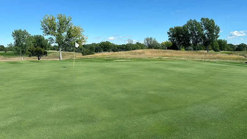 Lake Maloney Golf Course