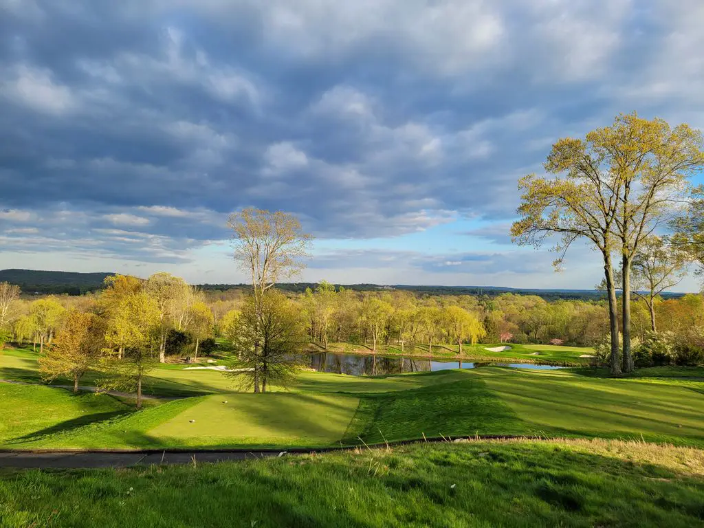 Manhattan-Woods-Golf-Club