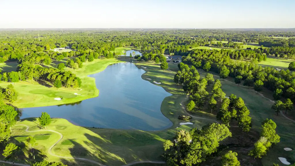 Ol-Colony-Golf-Complex