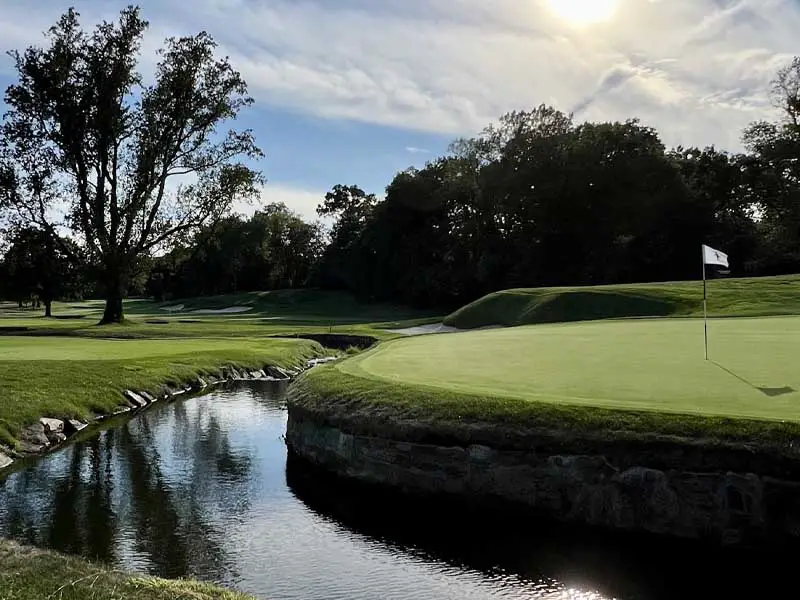 Quaker Ridge Golf Club