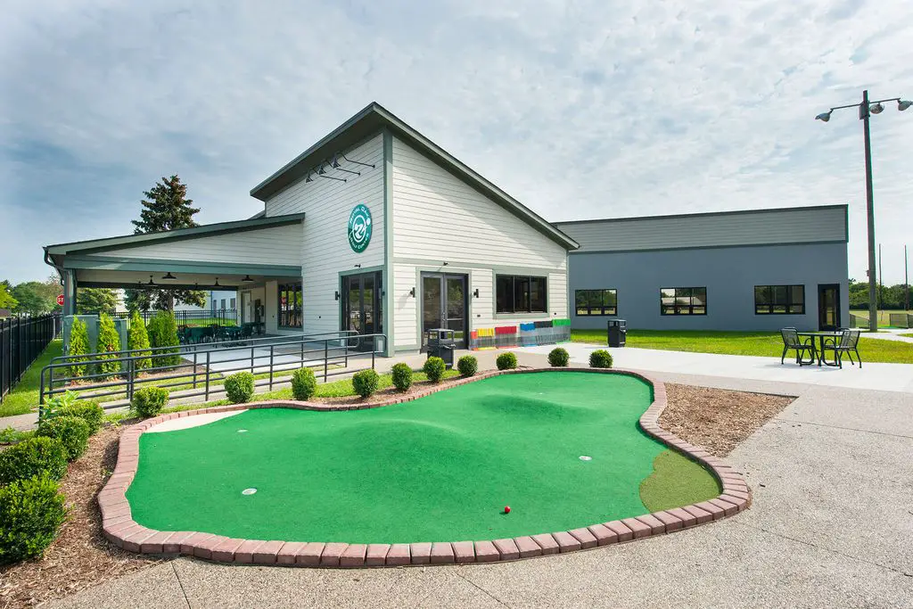 Royal-Oak-Golf-Center-1