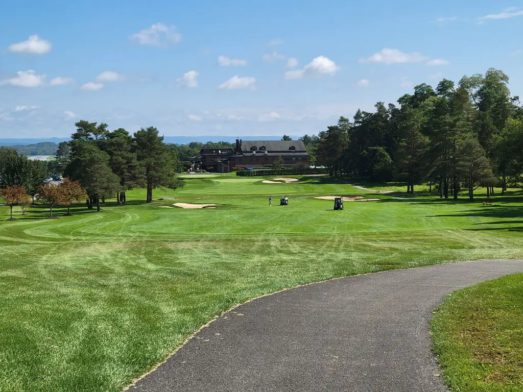 Shaker-Ridge-Country-Club