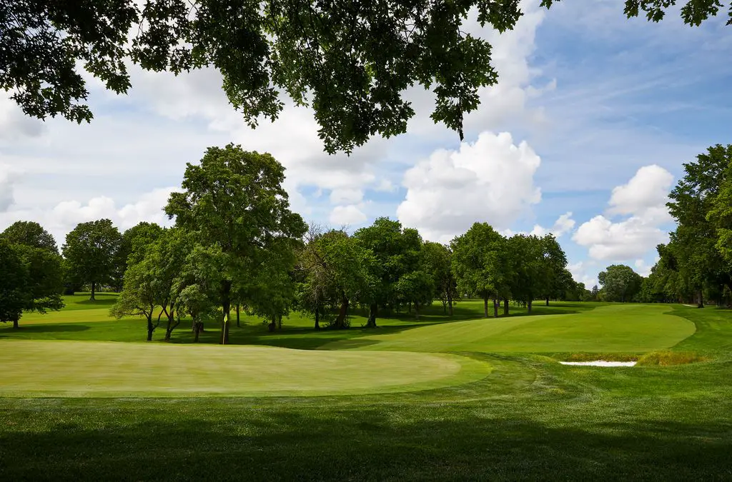 Twin-Oaks-Country-Club-1