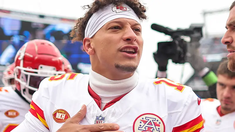 Why does Patrick Mahomes' helmet look different