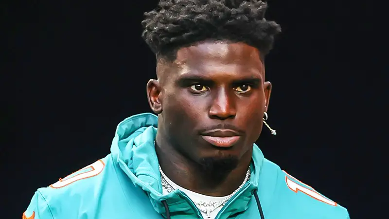 tyreek hill height and weight