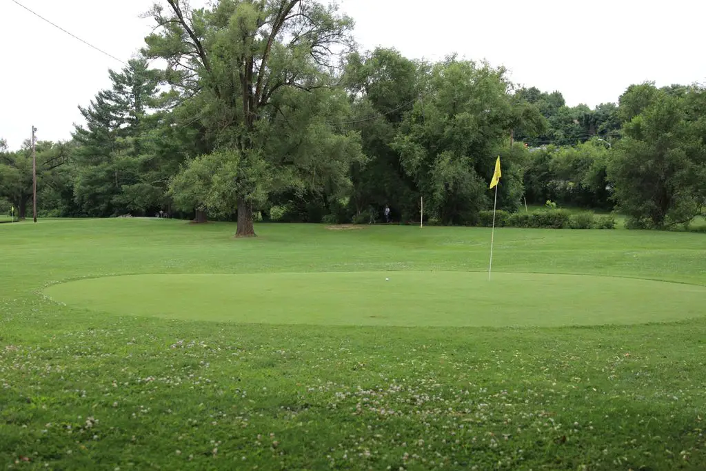 Brookside-Par-3-Golf-Course