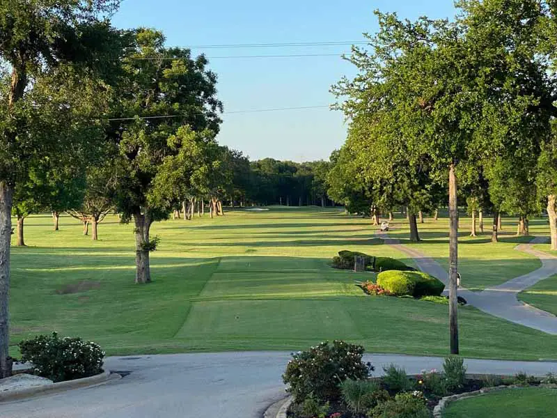 Diamond Oaks Country Club