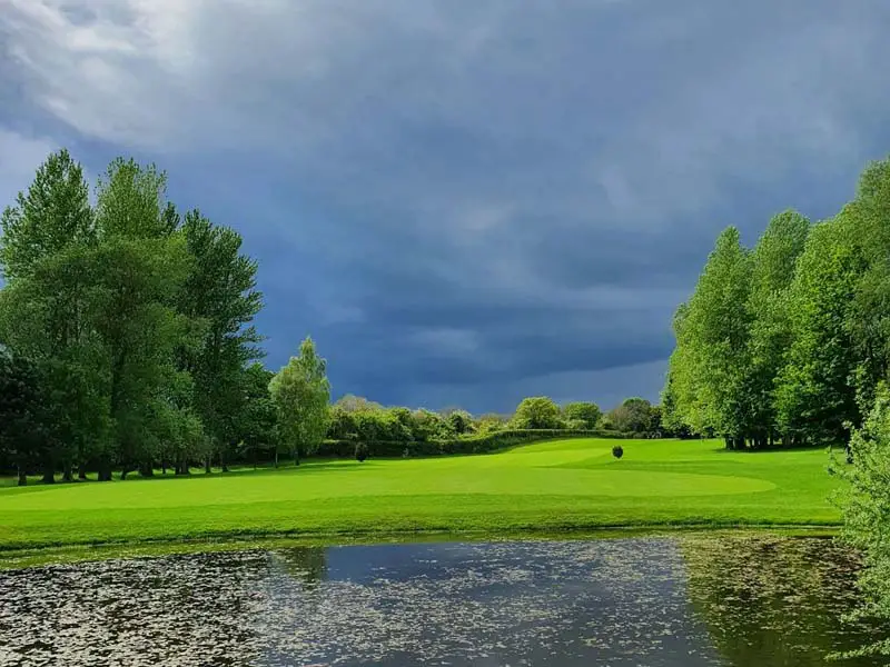 Hainsworth Park Golf Club