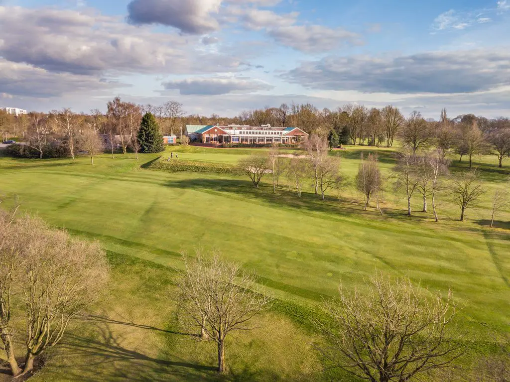 Highgate-Golf-Club-1