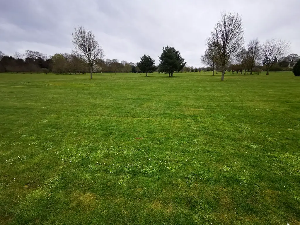 Salisbury-Golf-Centre-Toptracer-Driving-Range