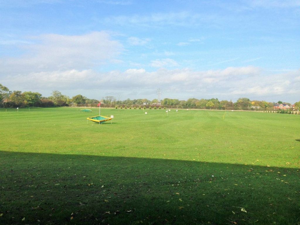 Whitestake-Driving-Range